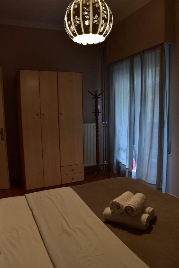 Chic Central Apartment In Evangelismos Metro Station Athen Eksteriør bilde